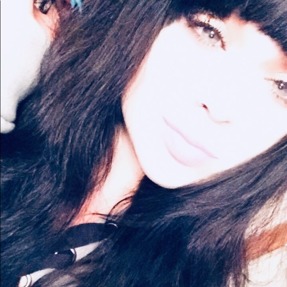 Meet your Posher, Shaina